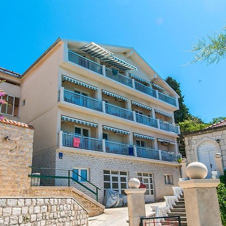 Apartments By The Sea Brist, Makarska - 15714 Podaca Εξωτερικό φωτογραφία