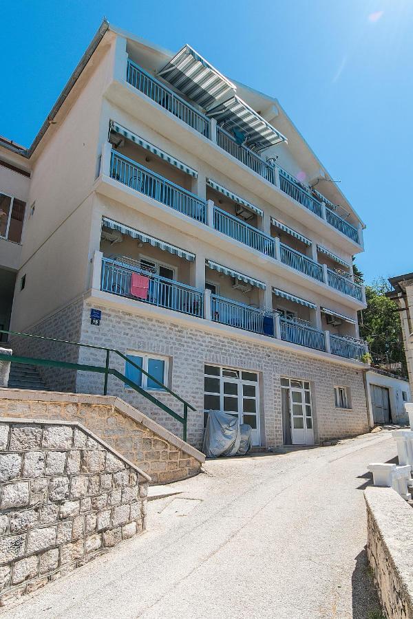 Apartments By The Sea Brist, Makarska - 15714 Podaca Εξωτερικό φωτογραφία