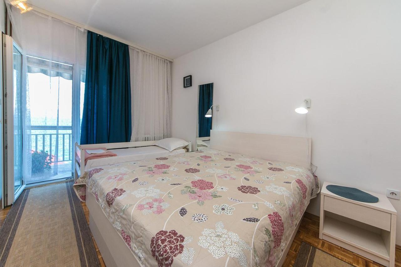 Apartments By The Sea Brist, Makarska - 15714 Podaca Εξωτερικό φωτογραφία