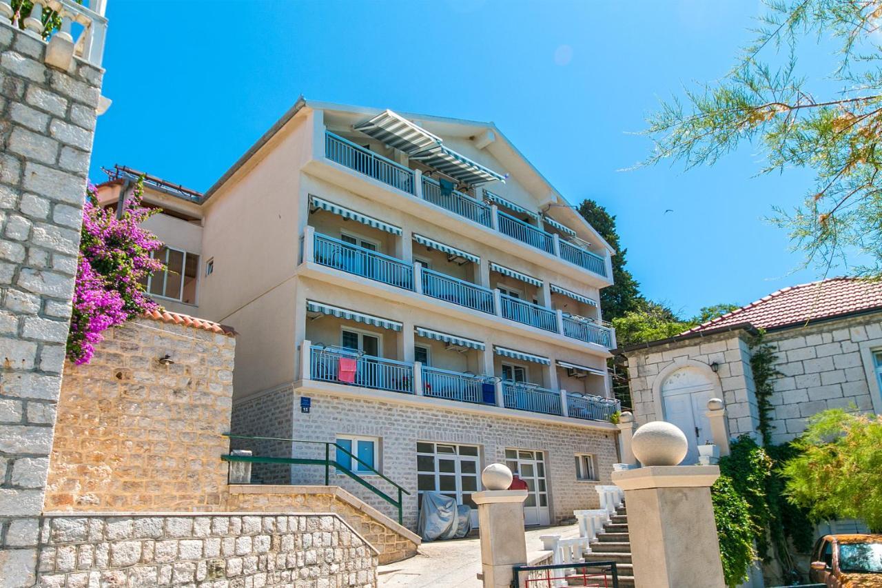 Apartments By The Sea Brist, Makarska - 15714 Podaca Εξωτερικό φωτογραφία