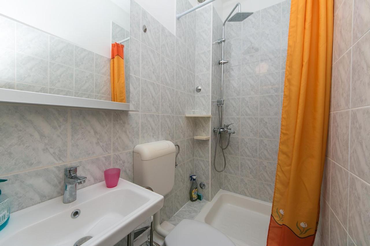 Apartments By The Sea Brist, Makarska - 15714 Podaca Εξωτερικό φωτογραφία