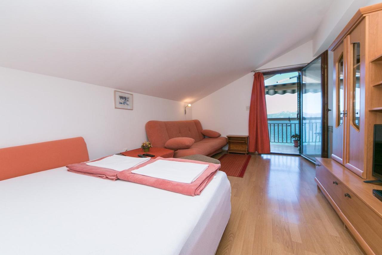 Apartments By The Sea Brist, Makarska - 15714 Podaca Εξωτερικό φωτογραφία