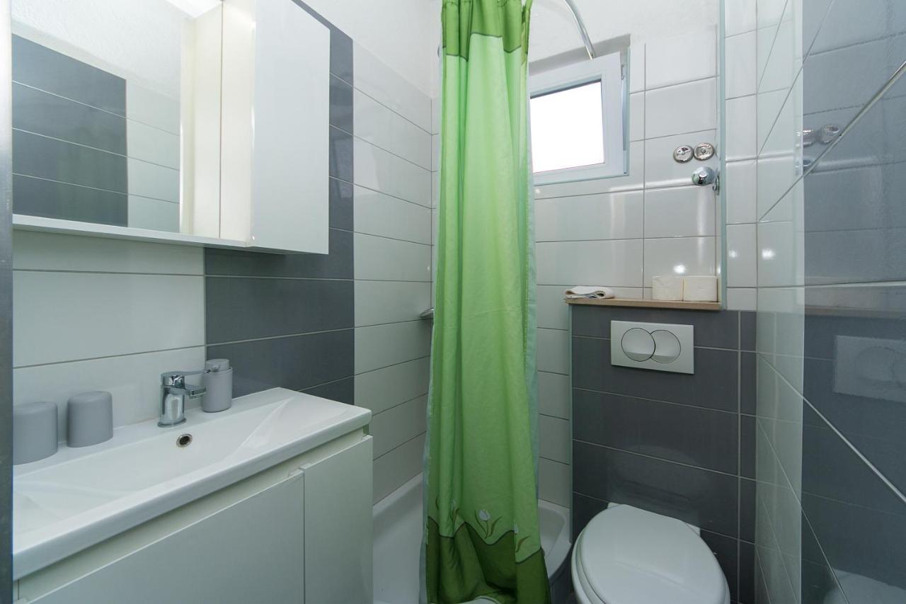 Apartments By The Sea Brist, Makarska - 15714 Podaca Εξωτερικό φωτογραφία